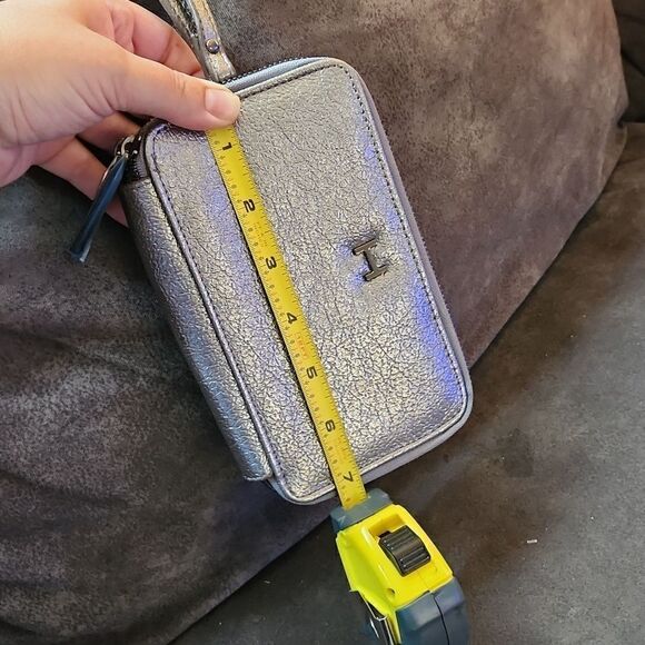 Like new! Halston wallet H Halston wristlet wallet clutch - Picture 12 of 14